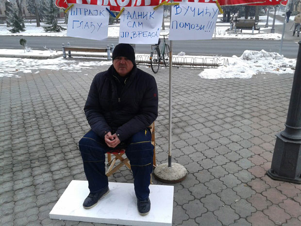 Возач штрајкује глађу